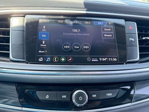 Used 2020 Buick Enclave Essence FWD image 16