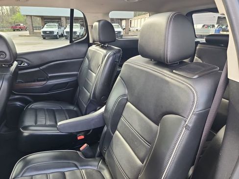 Used 2022 GMC Acadia Denali w/ Black Diamond Edition image 23