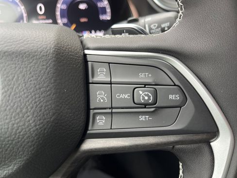 New 2025 Jeep Grand Cherokee L Limited image 30