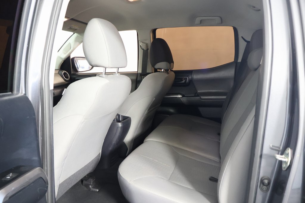 Used 2017 Toyota Tacoma SR5 w/ SR5 Appearance Package (SM) RWD image 11