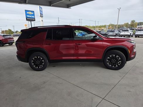 New 2026 Chevrolet Traverse Z71 w/ Enhanced Driving Package image 4