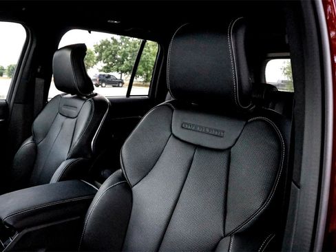 New 2025 Jeep Grand Cherokee Overland w/ Adv Protech Group III image 9