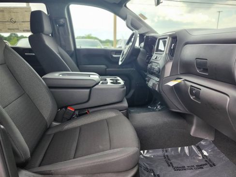 Used 2025 Chevrolet Silverado 1500 Custom Trail Boss w/ LPO, Dark Essentials Package AWD/4WD image 9