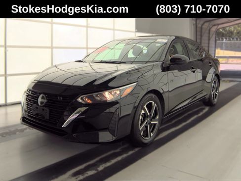 Used 2025 Nissan Sentra SV FWD image 1
