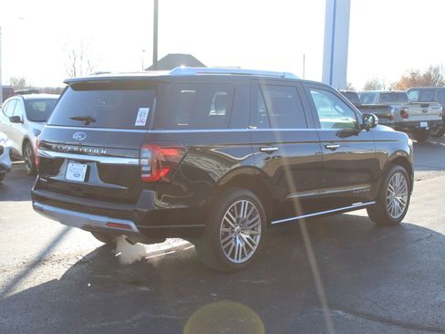 Used 2023 Ford Expedition Platinum image 5