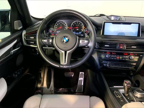 Used 2018 BMW X5 M image 13