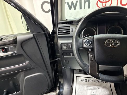 Used 2024 Toyota 4Runner TRD Off-Road Premium AWD/4WD image 25