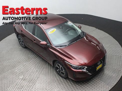 Used 2024 Nissan Sentra SV image 3