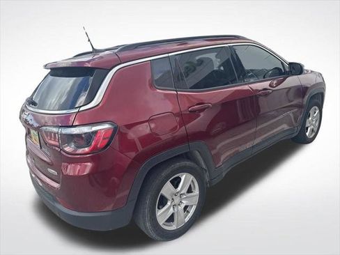 Certified 2022 Jeep Compass Latitude image 4