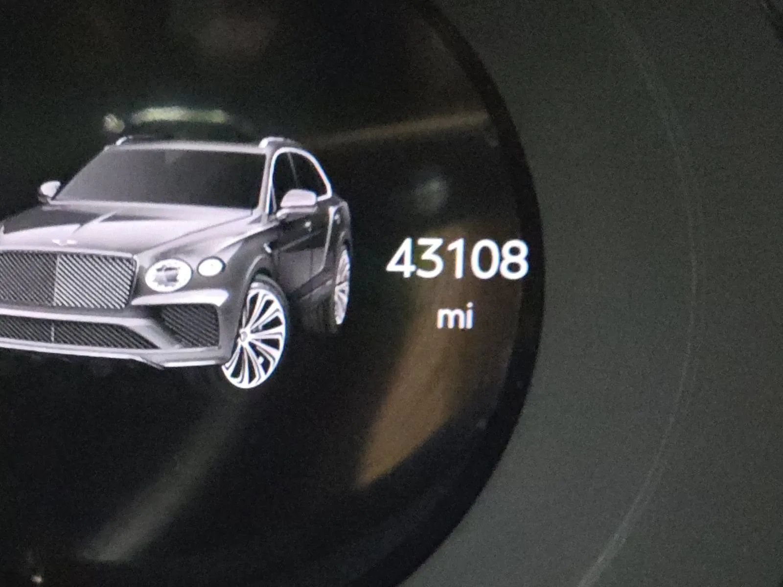 Used 2023 Bentley Bentayga AWD/4WD image 4