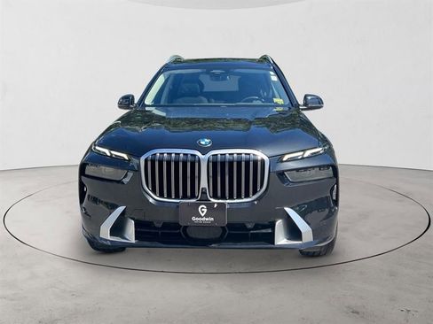 Used 2024 BMW X7 xDrive40i image 8