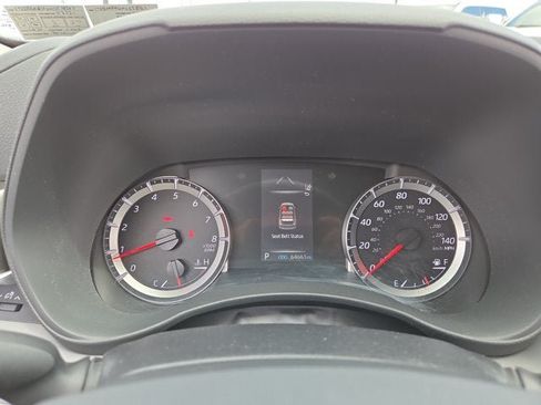 Used 2021 Toyota Highlander LE AWD/4WD image 22