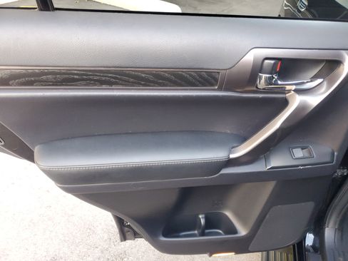 Certified 2022 Lexus GX 460 image 13