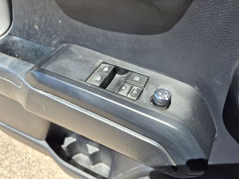 Used 2018 Toyota Tacoma SR RWD image 13