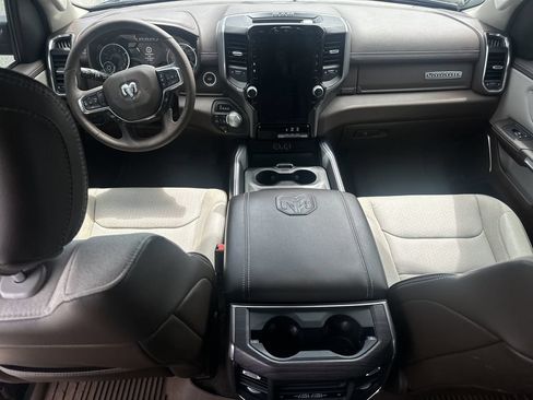 Used 2025 RAM 1500 Laramie AWD/4WD image 23