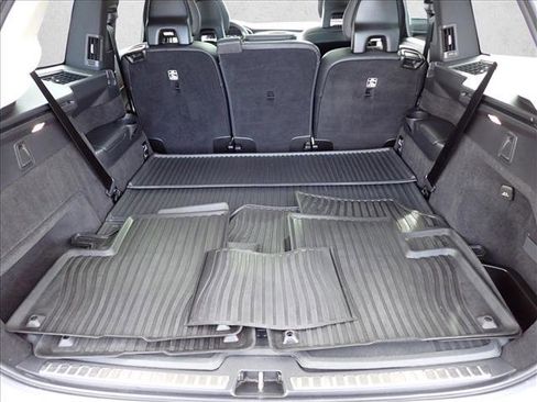 Used 2021 Volvo XC90 T6 Momentum w/ Climate Package AWD/4WD image 8
