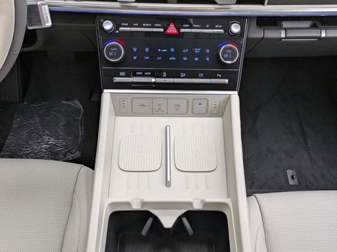 Used 2025 Hyundai Santa Fe Calligraphy FWD image 14