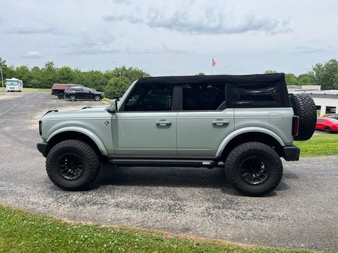 Used 2024 Ford Bronco Outer Banks AWD/4WD image 6
