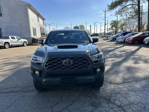 Used 2022 Toyota Tacoma TRD Sport w/ Technology Package image 9