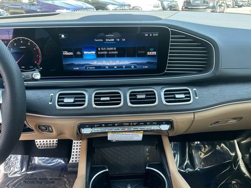 New 2026 Mercedes-Benz GLS 450 4MATIC image 32