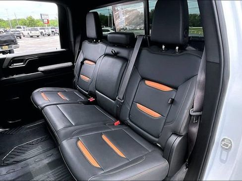 Used 2024 GMC Sierra 2500 AT4 w/ AT4 Premium Plus Package AWD/4WD image 23
