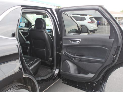Used 2019 Ford Edge SEL w/ Equipment Group 201A AWD/4WD image 24