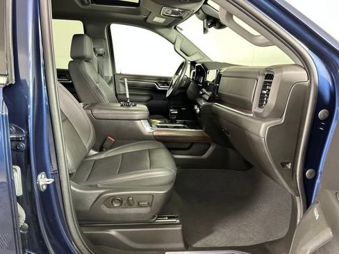 Used 2023 GMC Sierra 1500 SLT w/ SLT Convenience Package image 28