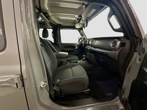 Used 2023 Jeep Wrangler Unlimited Rubicon 4xe w/ Cold Weather Group image 31