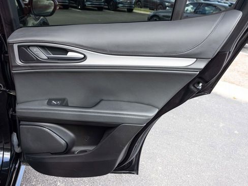 Used 2024 Alfa Romeo Stelvio Veloce image 59
