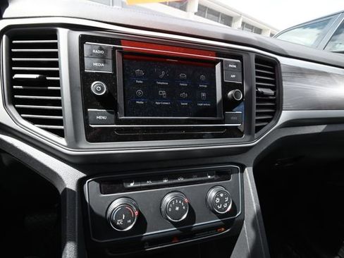 Used 2022 Volkswagen Atlas Cross Sport SE AWD/4WD image 6