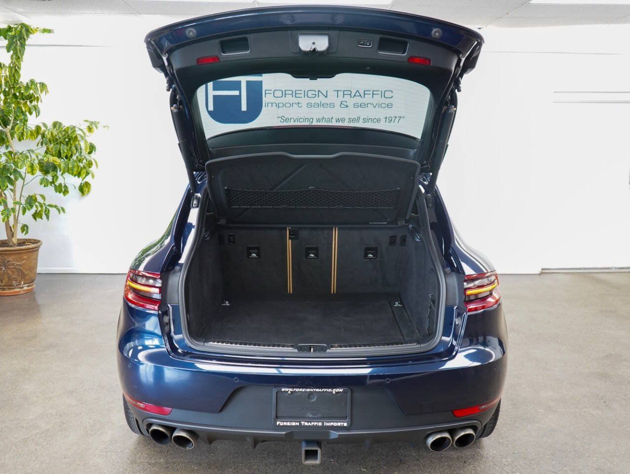 Used 2018 Porsche Macan S AWD/4WD image 35