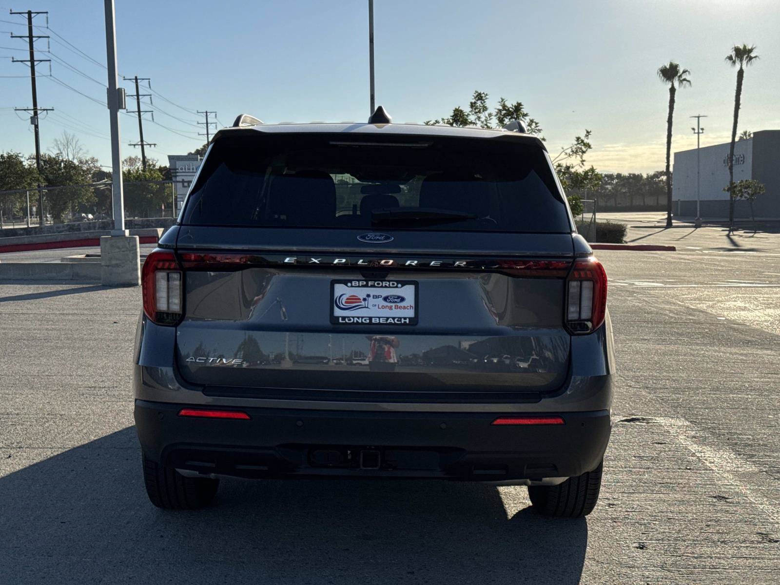 New 2026 Ford Explorer Active RWD image 4