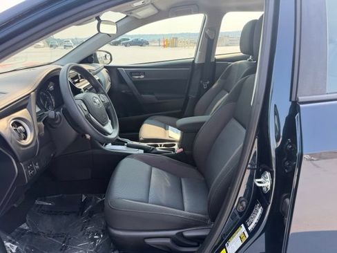 Used 2017 Toyota Corolla LE w/ Carpet Mat Package (TMS) FWD image 10