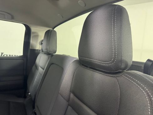 Used 2024 Nissan Frontier SV w/ Tow Package RWD image 22