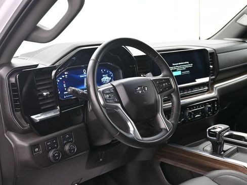 Used 2025 Chevrolet Silverado 1500 RST w/ Convenience Package II image 10