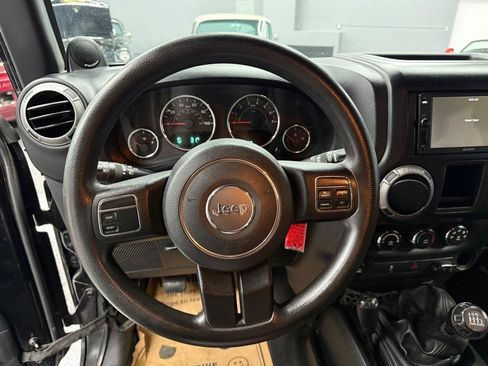 Used 2012 Jeep Wrangler Sport AWD/4WD image 11