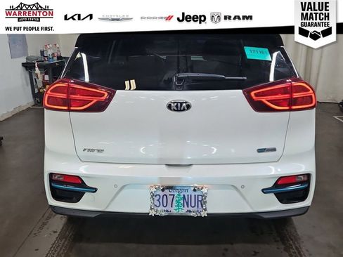 Used 2020 Kia Niro EX Premium w/ Cold Weather Package image 11