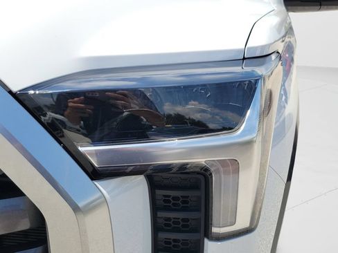 Used 2024 Toyota Tundra Limited w/ Power Package AWD/4WD image 24