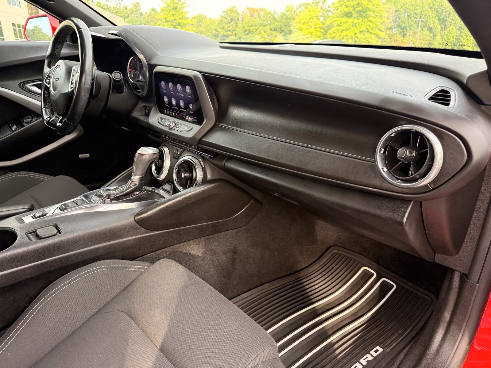Used 2020 Chevrolet Camaro LT w/ Technology Package RWD image 24