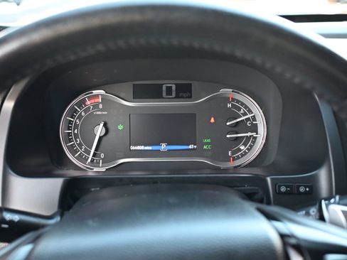 Used 2017 Honda Pilot Touring image 11