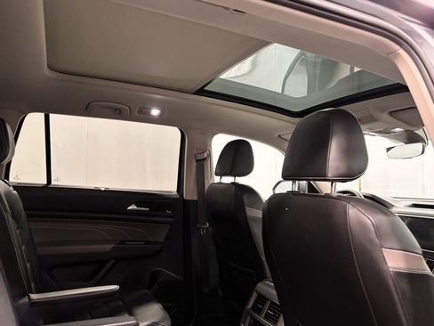 Used 2021 Volkswagen Atlas SEL Premium image 25