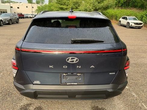 Certified 2024 Hyundai Kona SEL w/ Convenience Package AWD/4WD image 3