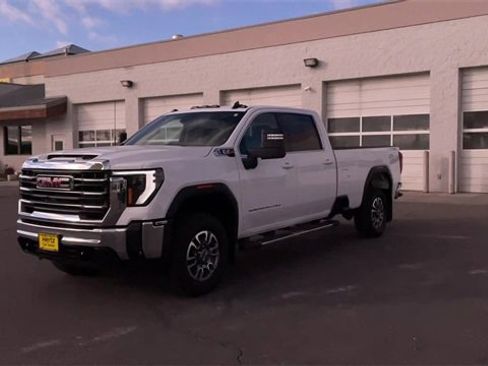 Used 2024 GMC Sierra 3500 SLE image 5