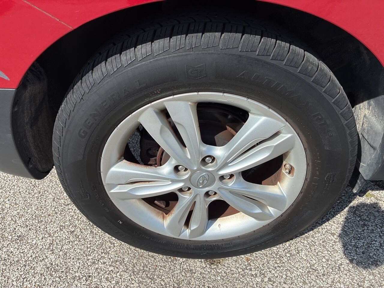 Used 2011 Hyundai Tucson GLS AWD/4WD image 26