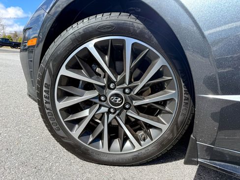 Used 2022 Hyundai Sonata Limited image 10