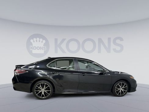 Used 2023 Toyota Camry SE image 13