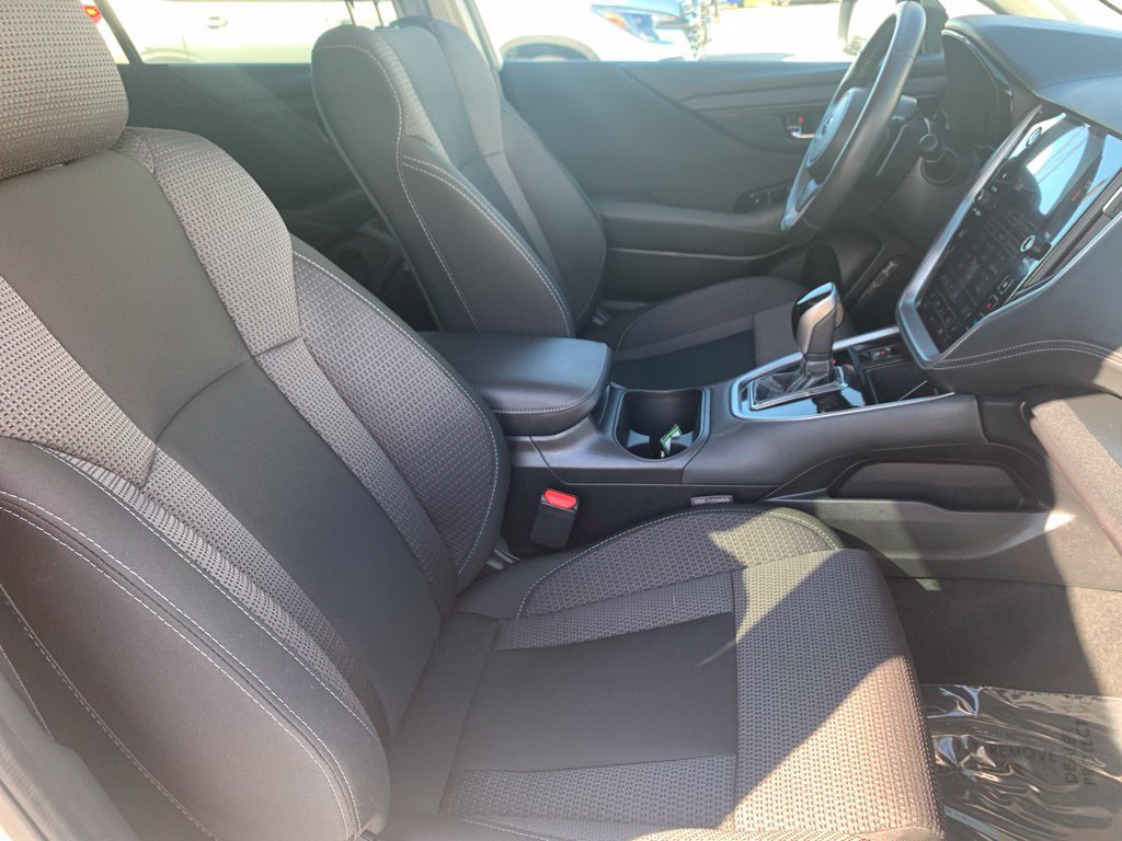 Used 2025 Subaru Outback Premium AWD/4WD image 20