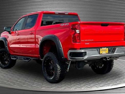 Used 2022 Chevrolet Silverado 1500 LT w/ LPO, Dark Essentials Package AWD/4WD image 4
