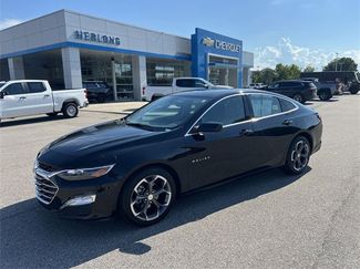 Used 2022 Chevrolet Malibu LT image 1