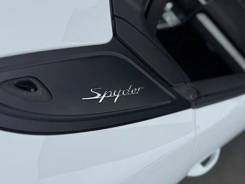 Certified 2021 Porsche 718 Boxster Spyder w/ Light Design Package RWD image 36